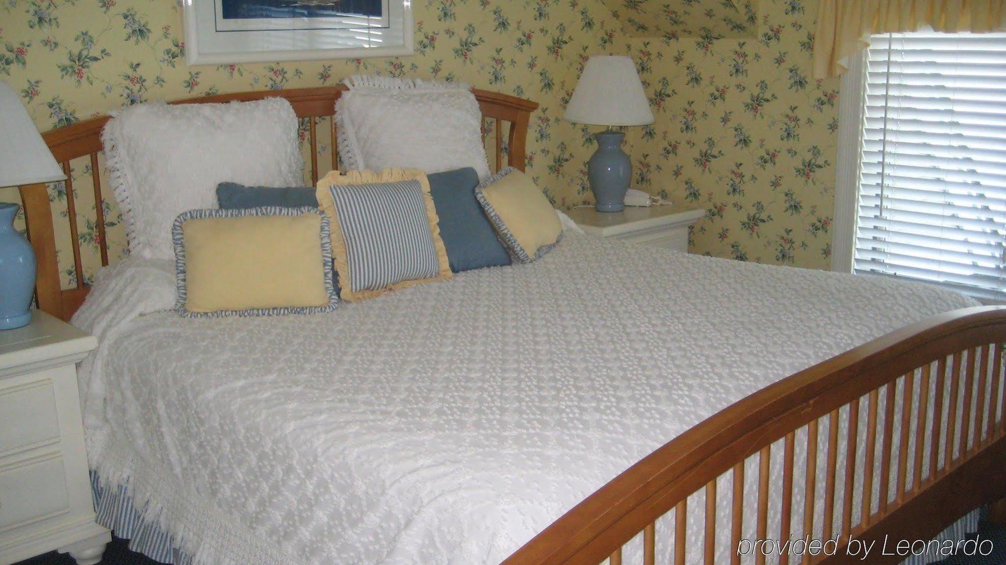 Water Street Inn Boyne City Oda fotoğraf