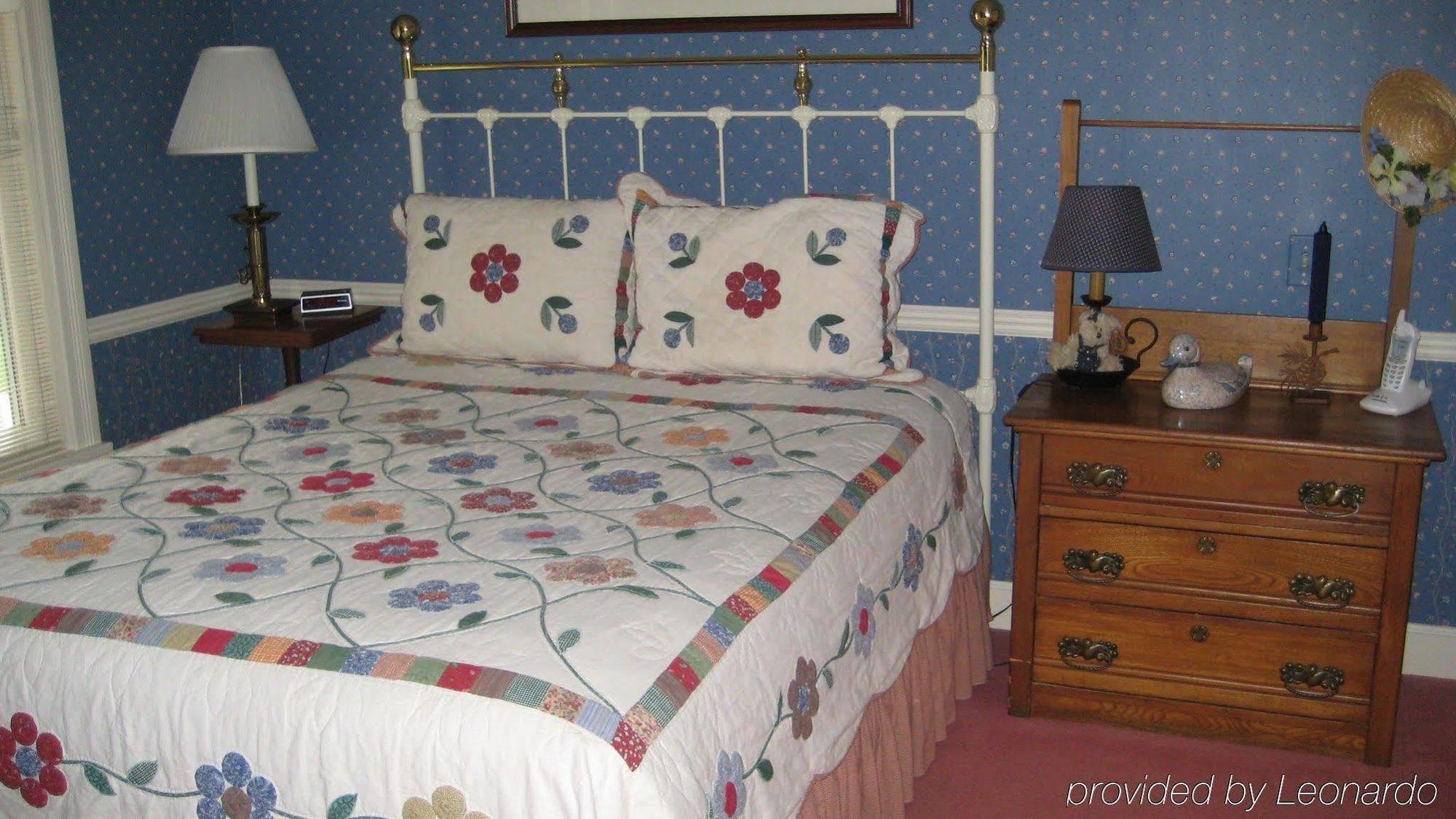 Water Street Inn Boyne City Oda fotoğraf